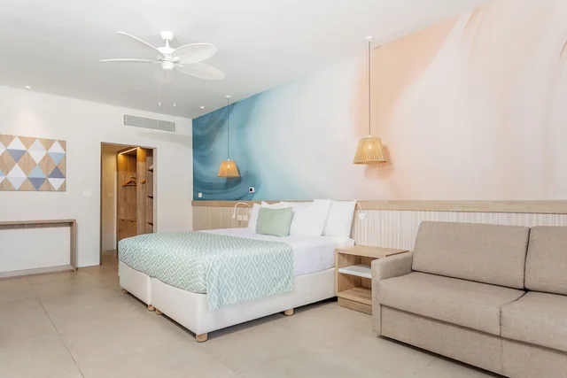 Junior Suite, Deluxe, King Bed, Bahia Principe Explore Punta Cana - All Inclusive 3/5