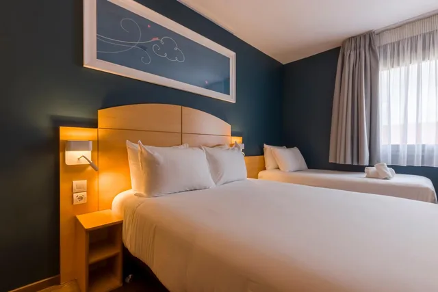 غرفة ثلاثية بسرير مزدوج وسرير فردي، Travelodge Madrid Alcala De Henares 6/10