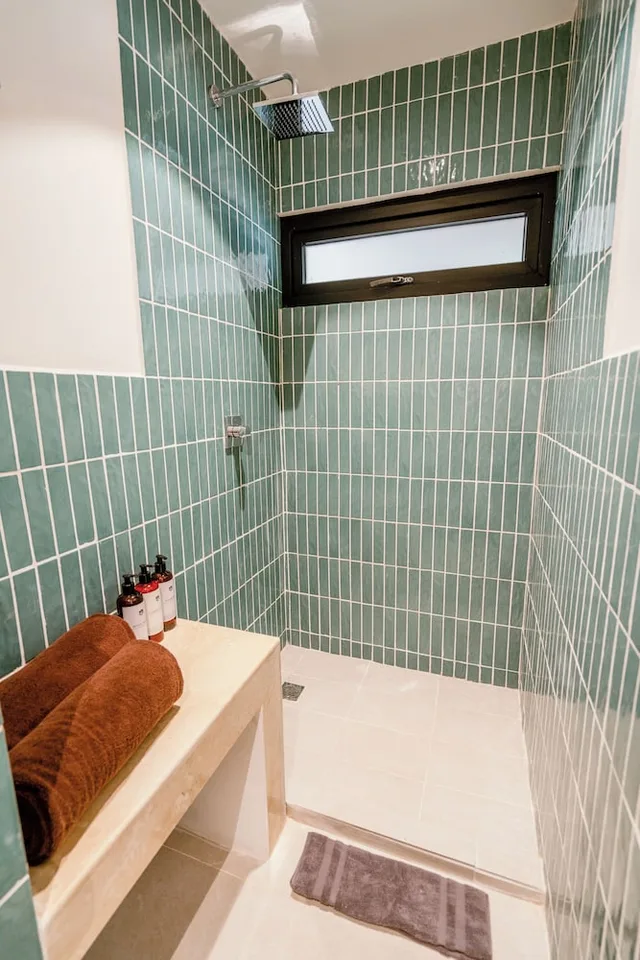 Private, King Bed, Beach Side, Balcony، Mayan Monkey Isla Mujeres 4/4