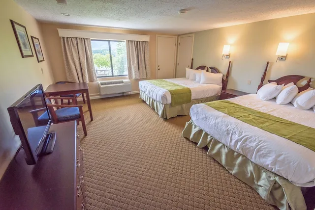 غرفة قياسية بسريرين كوين، Fox Ridge Resort 3/5