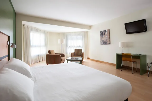 جناح جونيور بسرير مزدوج، Hotel Naval Sestao 1/5