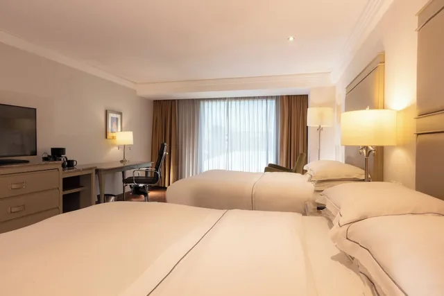 Superior, King Bed, Club Floor، Barcelo Guadalajara 5/10