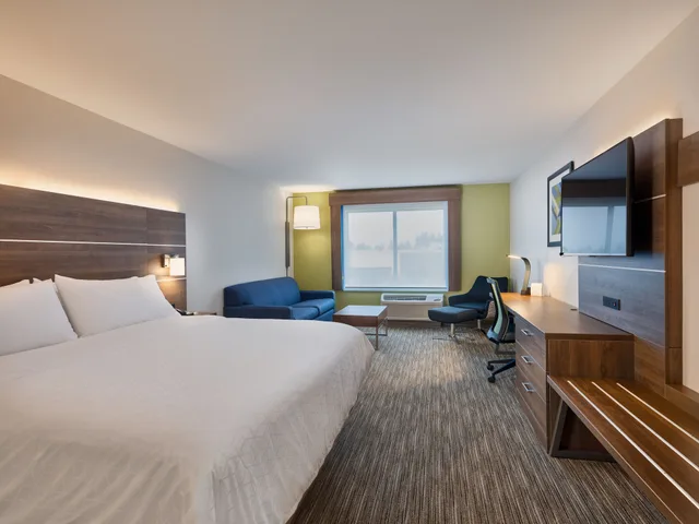 جناح بسرير كينج بحوض استحمام لذوي الإعاقة، Holiday Inn Express and Suites Salem North - Keizer 1/4