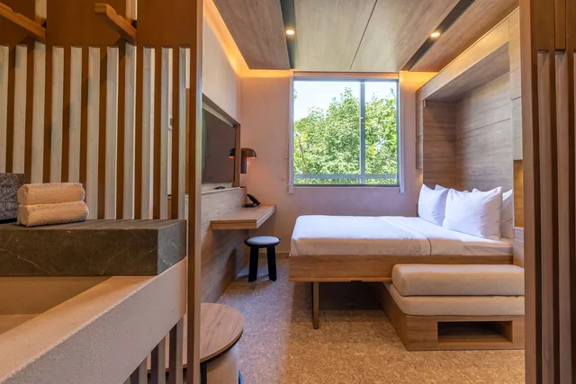 Roof Top, Murphy Bed, Queen Bed، Motto by Hilton Tulum 1/5