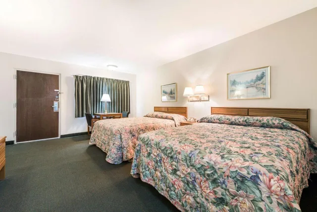 غرفة ديلوكس بسريرين مزدوجين، The Wander Hotel, a Ramada by Wyndham 6/8
