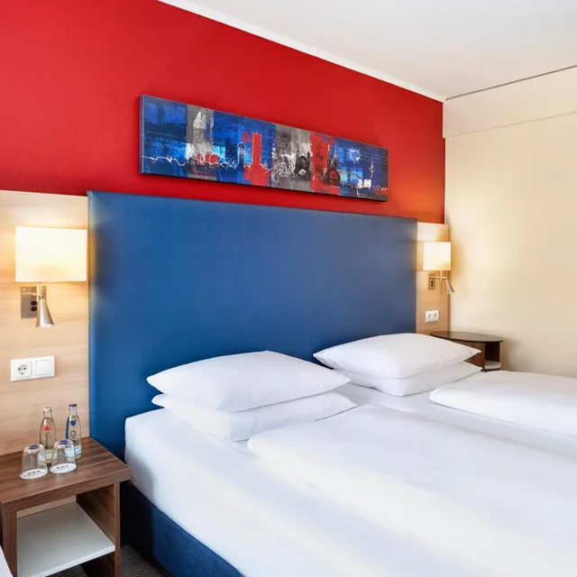 غرفة كومفورت ثلاثية بسرير فردي، H Hotel Koln Bruhl 1/10