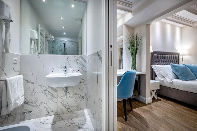 غرفة بسريرين منفصلين، Hotel Ungherese 5/5