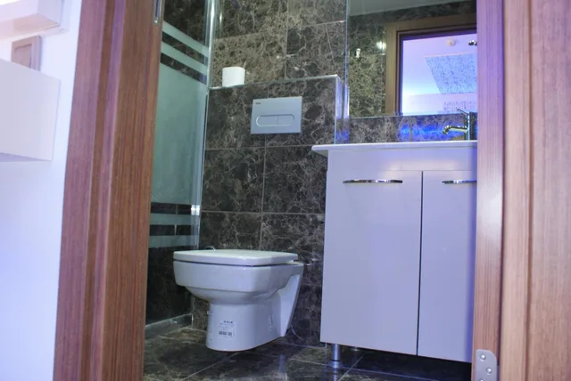 غرفة رباعية، Behram Hotel 3/4