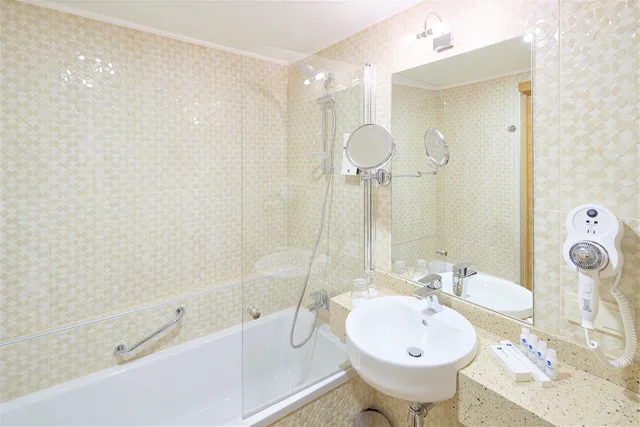 غرفة عائلية بأربعة أسرّة، Wellton Riga Hotel & SPA 6/6