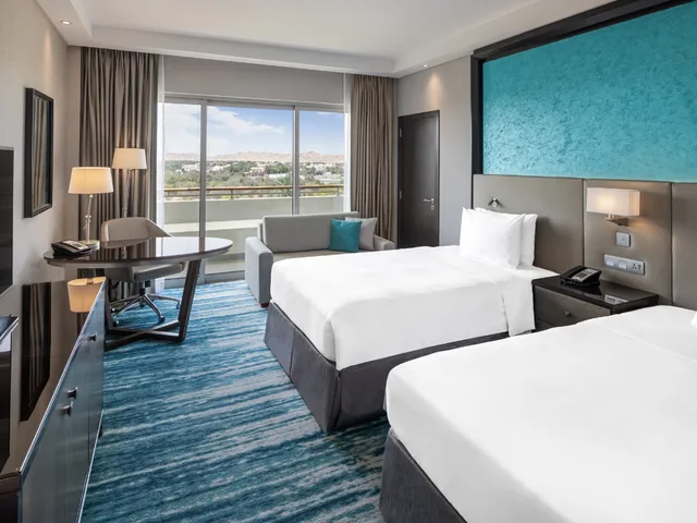 Premium, Balcony, Radisson Blu Hotel & Resort Al Ain 6/8