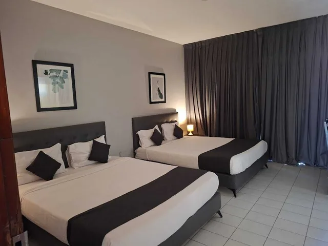 غرفة كومفورت رباعية بسريرين كوين، Al Baraka Hotel 2/6