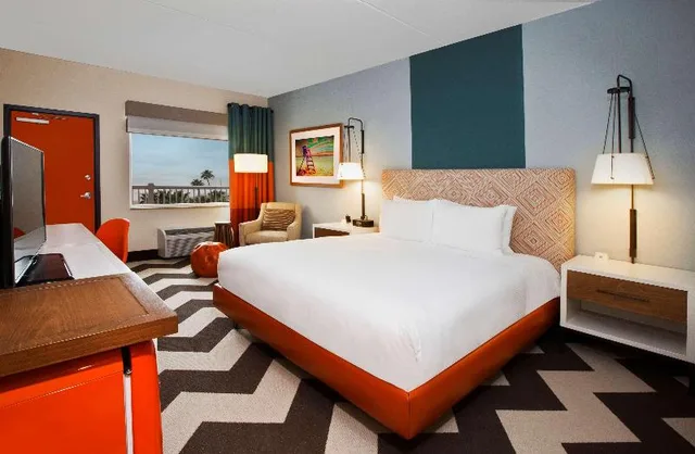 غرفة قياسية بسرير كينج، Doubletree By Hilton Hotel Galveston Beach 2/2