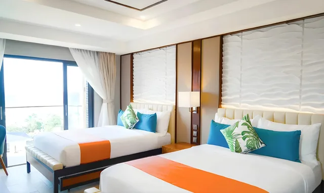 غرفة بريميير ركنية بسريرين مزدوجين، Puerto De San Juan Beach Resort Hotel 1/1