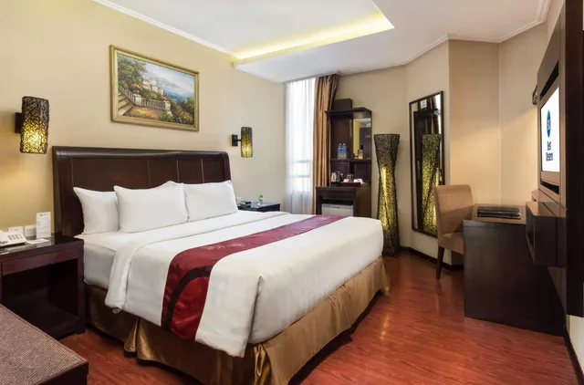 غرفة سوبيريور ديلوكس بسرير كينج بإطلالة على المدينة، Best Western Mangga Dua Hotel And Residence 1/2