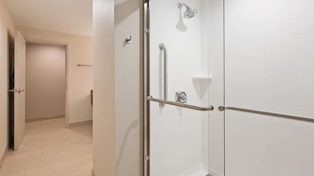 جناح بسرير كينج بمطبخ صغير، Best Western Plus Wilkes Barre-Scranton Airport Hotel 9/9