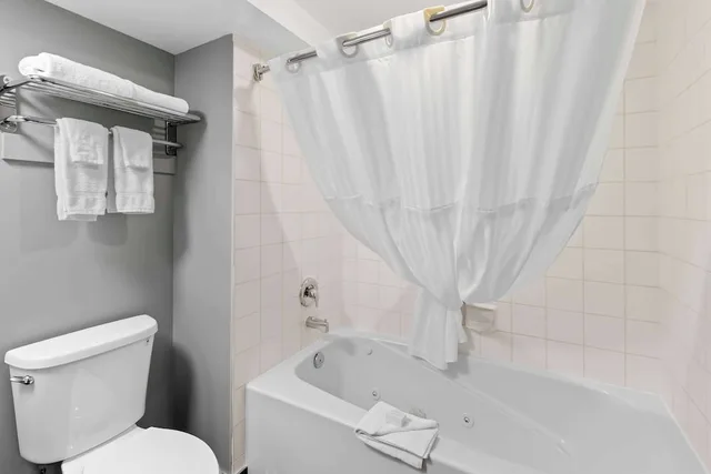 جناح تنفيذي بسرير كينج بمنطقة جلوس، Hotel Feng, BW Signature Collection 3/3