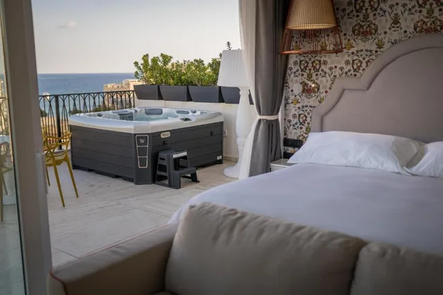 Executive, Suite, Double or Twin Bed, Outdoor Jetted Tub, Kitchenette، Holm Hotel And Spa 7/10
