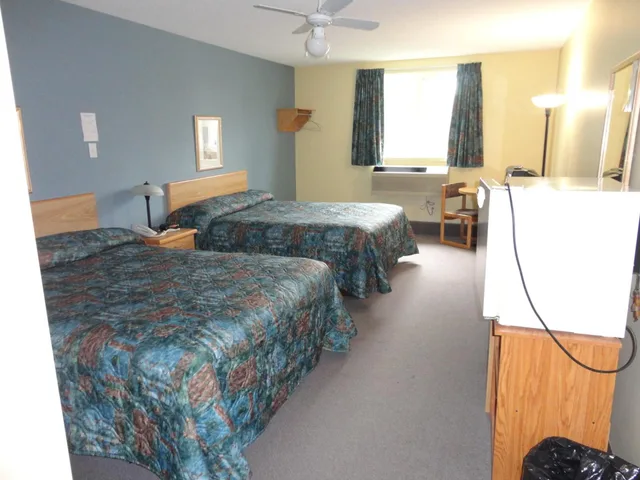 غرفة بسريرين كوين، Canadas Best Value Inn Kapuskasing 1/4
