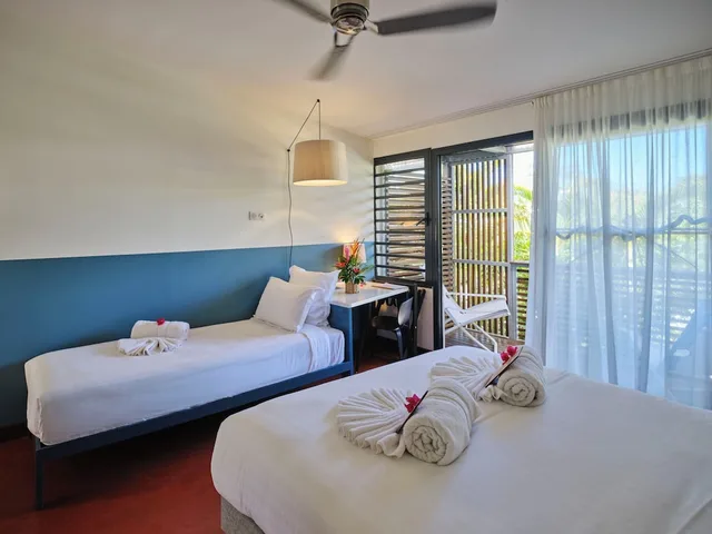 غرفة سوبيريور ثلاثية بسرير مزدوج وسرير فردي بإطلالة على المسبح، Le Dimitile Hotel & Spa 3/9