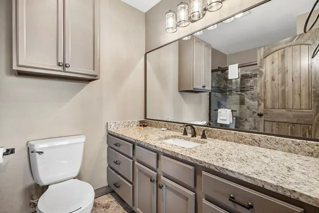 Condo, Studio, King Bed، Indian Point Lodge Amp Condominiums 5/7