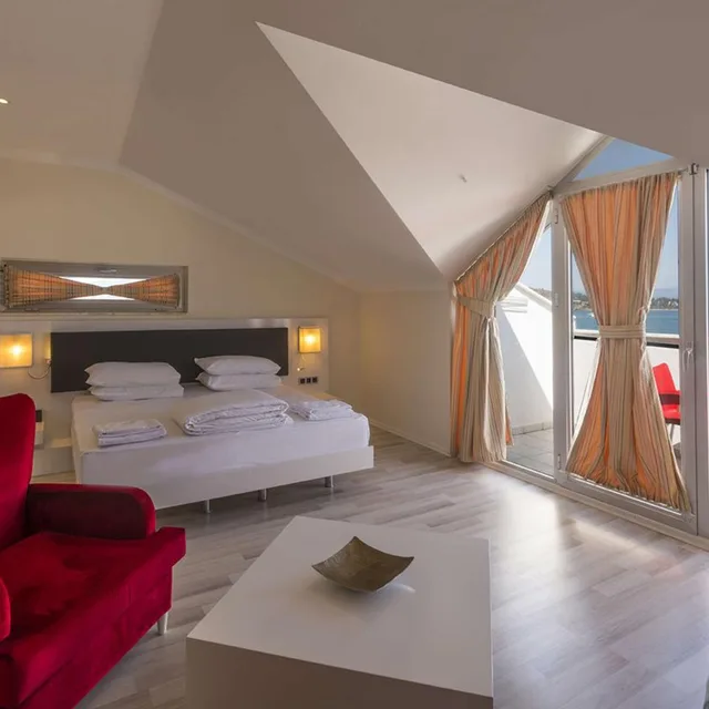غرفة كبيرة بسرير مزدوج بشرفة، Orka Boutique Hotel 1/6