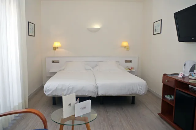 غرفة بسريرين منفصلين، Llafranch Hotel 4/10