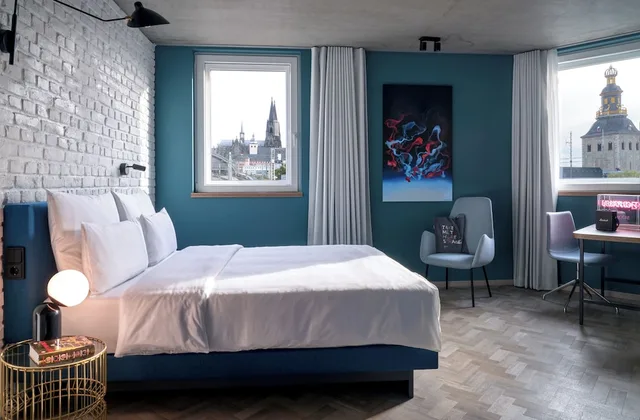Room, King Bed, Urban View، URBAN LOFT Cologne 2/4