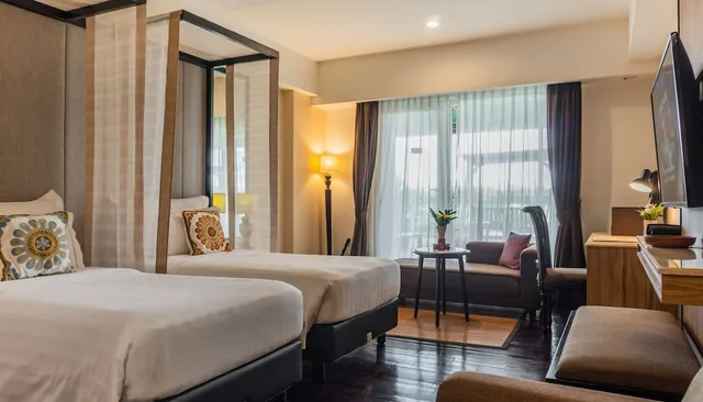 غرفة تنفيذية بسريرين منفصلين بشرفة، Grand Sunshine Resort and Convention 4/10