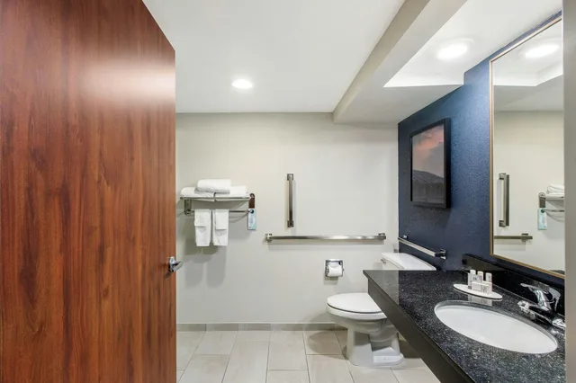 غرفة بسرير كينج، Fairfield Inn Evansville East 5/6