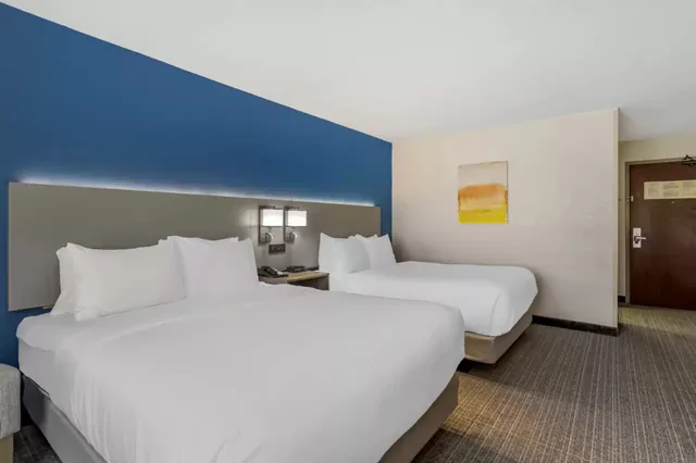 غرفة بسريرين كوين، Comfort Inn & Suites Corbin North 1/1