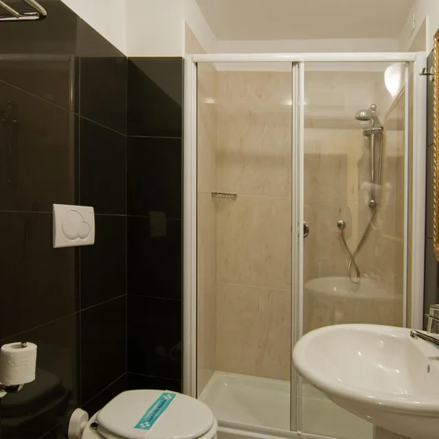 Room, Double or Twin Bed, Separate Building, Hotel Regina Giovanna 4/7