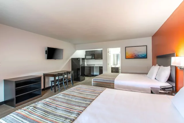 غرفة ديلوكس بسريرين كوين بمطبخ صغير، Suburban Studios Spartanburg - I-26 4/10