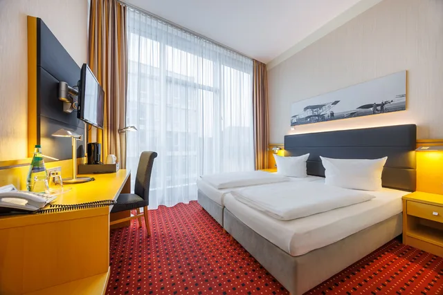 غرفة تنفيذية بسرير مزدوج، Airporthotel Berlin Adlershof 4/7