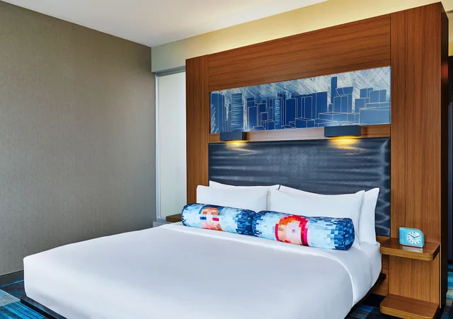 Aloft, King Bed، ألوفت الرياض(Aloft Riyadh) 1/6