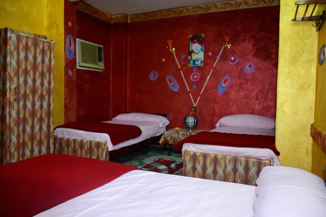غرفة أساسية ثلاثية بثلاثة أسرّة بحمام مشترك للمدخنين، City Hostel 1/5