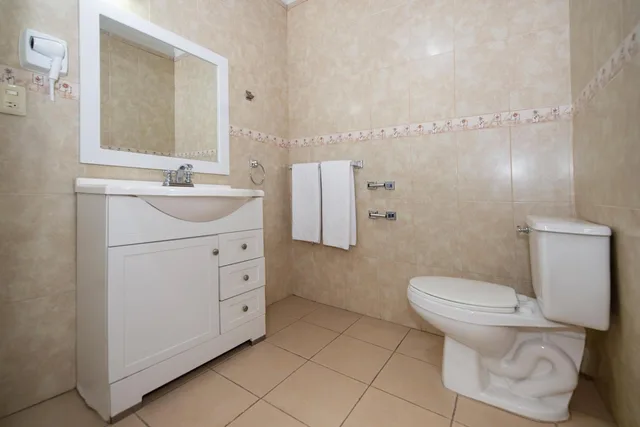 غرفة قياسية ثلاثية، Hotel Senorial 6/6