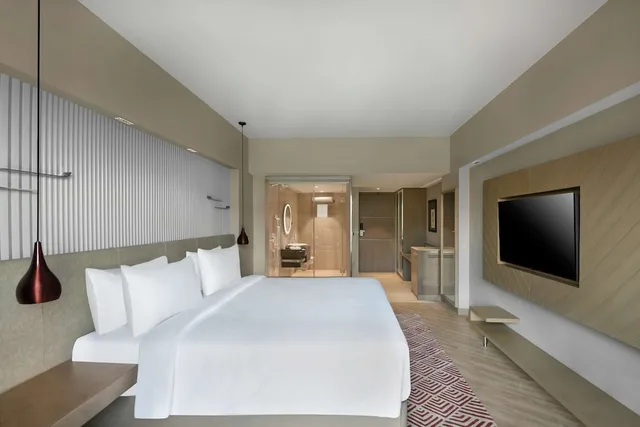 غرفة سوبيريور بسرير كينج، Radisson Hotel Sector 29 Gurugram 1/5