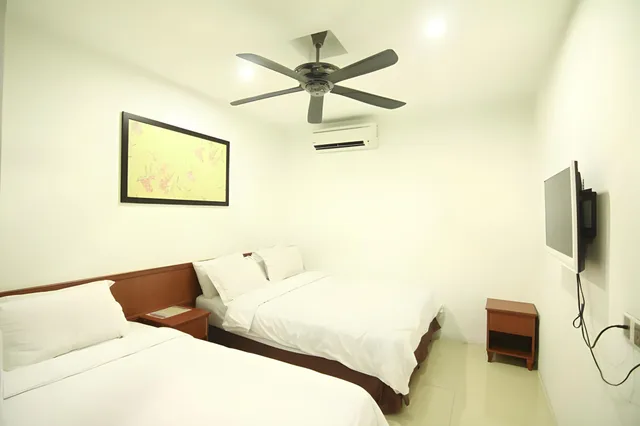 family 2، Ag Hotel Penang 1/2