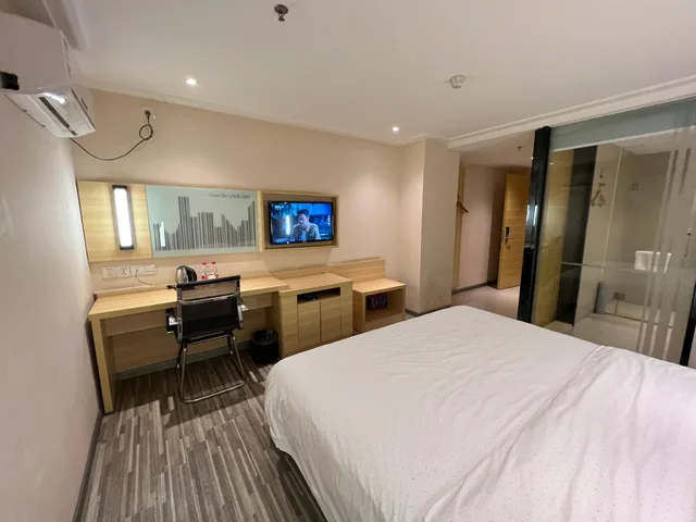 غرفة قياسية بسرير كوين، City Comfort Inn (Yangjiang Yangchun Bus Station) 1/2
