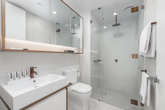 شقة بسرير كينج وسرير كوين بغرفتي نوم، Domi Serviced Apartments 3/4