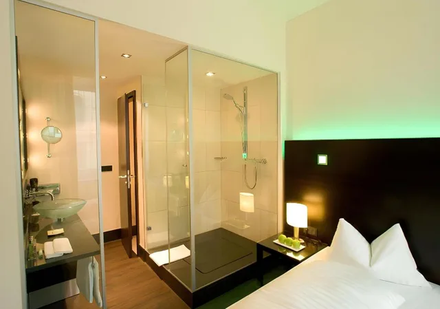 غرفة بسريرين منفصلين، The Cloud One Munchen-Hauptbahnhof, part of the Motel One Group 5/6