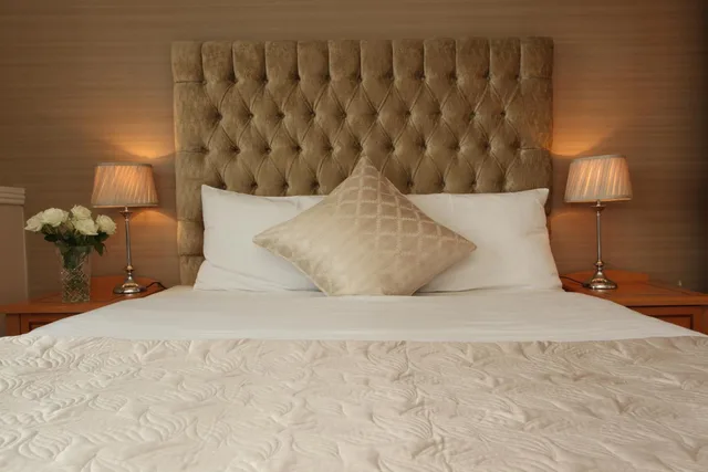 Room, Single, The Western Hotel 1/1