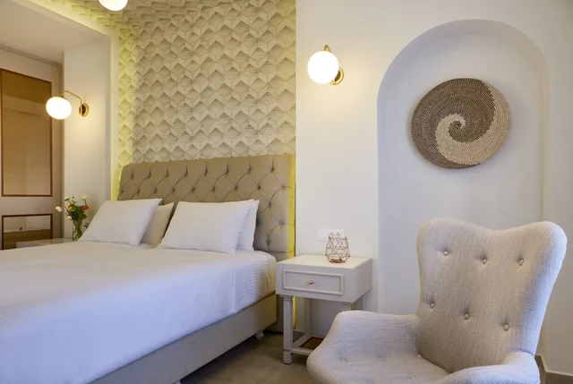 غرفة عائلية بسرير كينج وسريرين منفصلين بإطلالة على المسبح بغرفتي نوم بحوض استحمام، De Sol Hotel and Spa 4/9