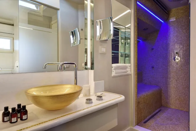 2 Bedrooms, Presidential, Tower, Penthouse, Terrace، Hotel San Firenze Suites And Spa 4/6