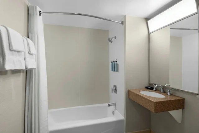غرفة بسريرين كوين بشرفة، Courtyard Fort Lauderdale East Lauderdale By the Sea 6/8