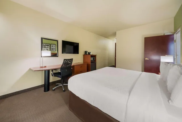 جناح بسرير كينج لذوي الإعاقة، Best Western Sea World/Lackland AFB NW Hotel Suites 4/8
