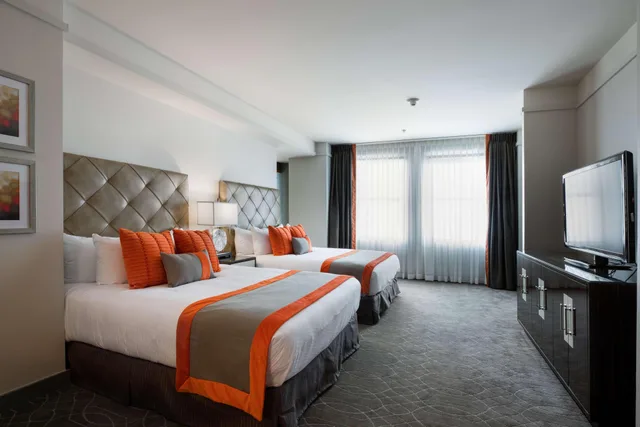 غرفة ديلوكس بسرير مزدوج، Colcord Hotel Oklahoma City, Curio Collection by Hilton 1/1