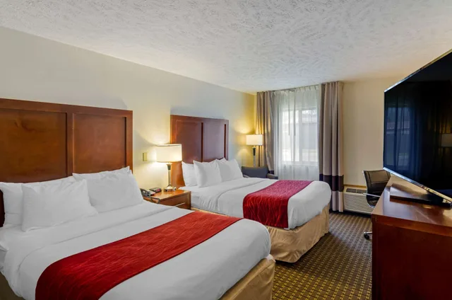 غرفة بسريرين منفصلين يُسمح فيها بالحيوانات الأليفة، Comfort Inn Atkins 1/3