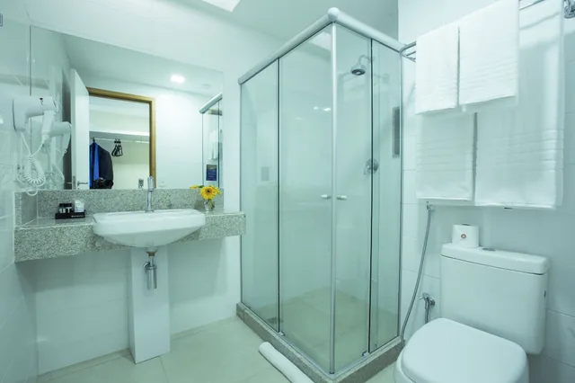 غرفة سوبيريور فاخرة بسريرين منفصلين مع أريكة، Hotel Intercity Suape Costa Dourada 3/3