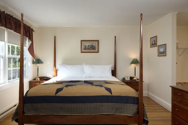 كوخ بسرير كينج مع أريكة، Country Inn At Camden Rockport 1/5